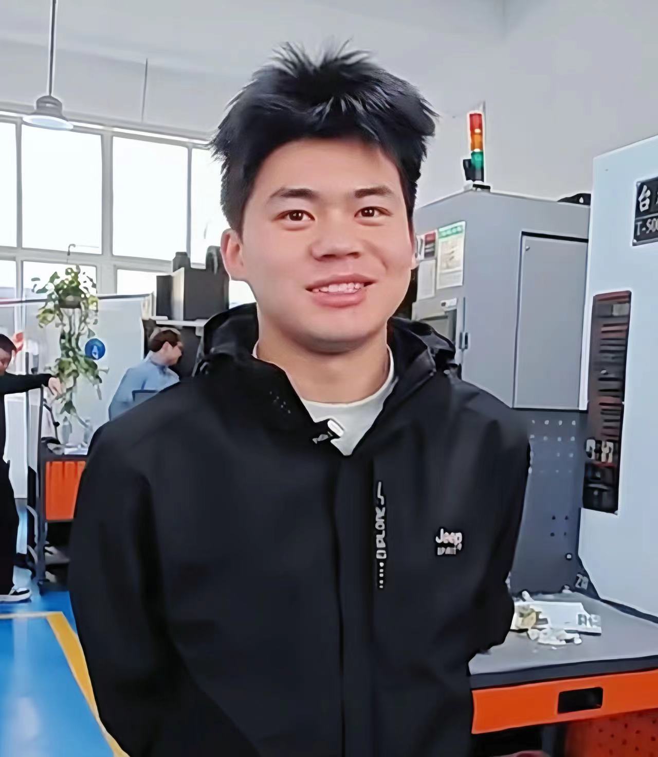 18歲山東菏澤小伙，學(xué)編程提升自己